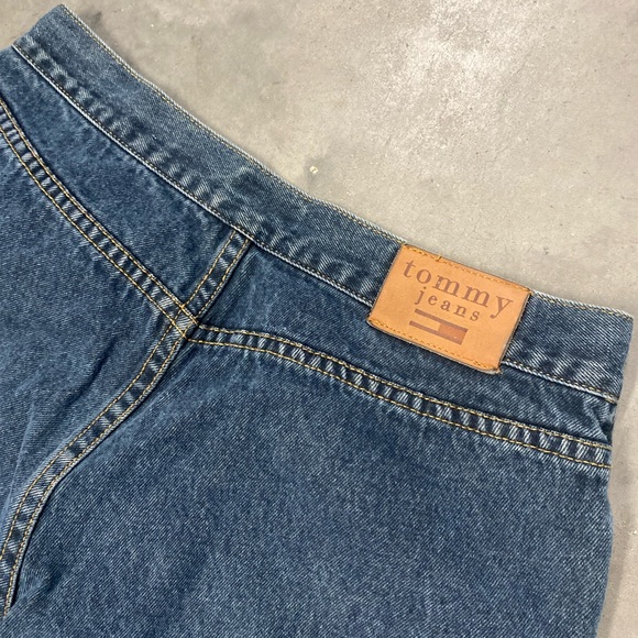 Vintage Y2KTommy Hilfiger Sz 9 Flare Bell Bottom Side Slit Jeans 2001 - Picture 7 of 9